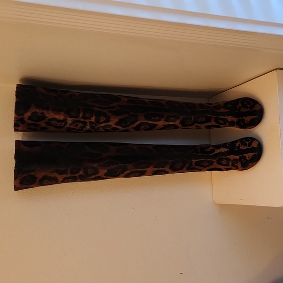 ♤ Giuseppe Zanotti Leopard Print Fur Boots - Picture 2 of 11